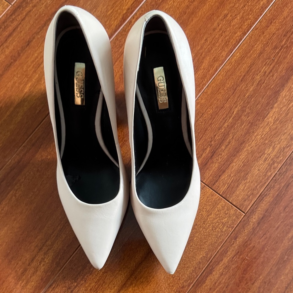 Guess Elegant White Pointed Heels
